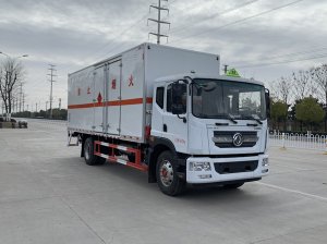 楚飞牌CLQ5180XRY6E型易燃液体厢式运输车